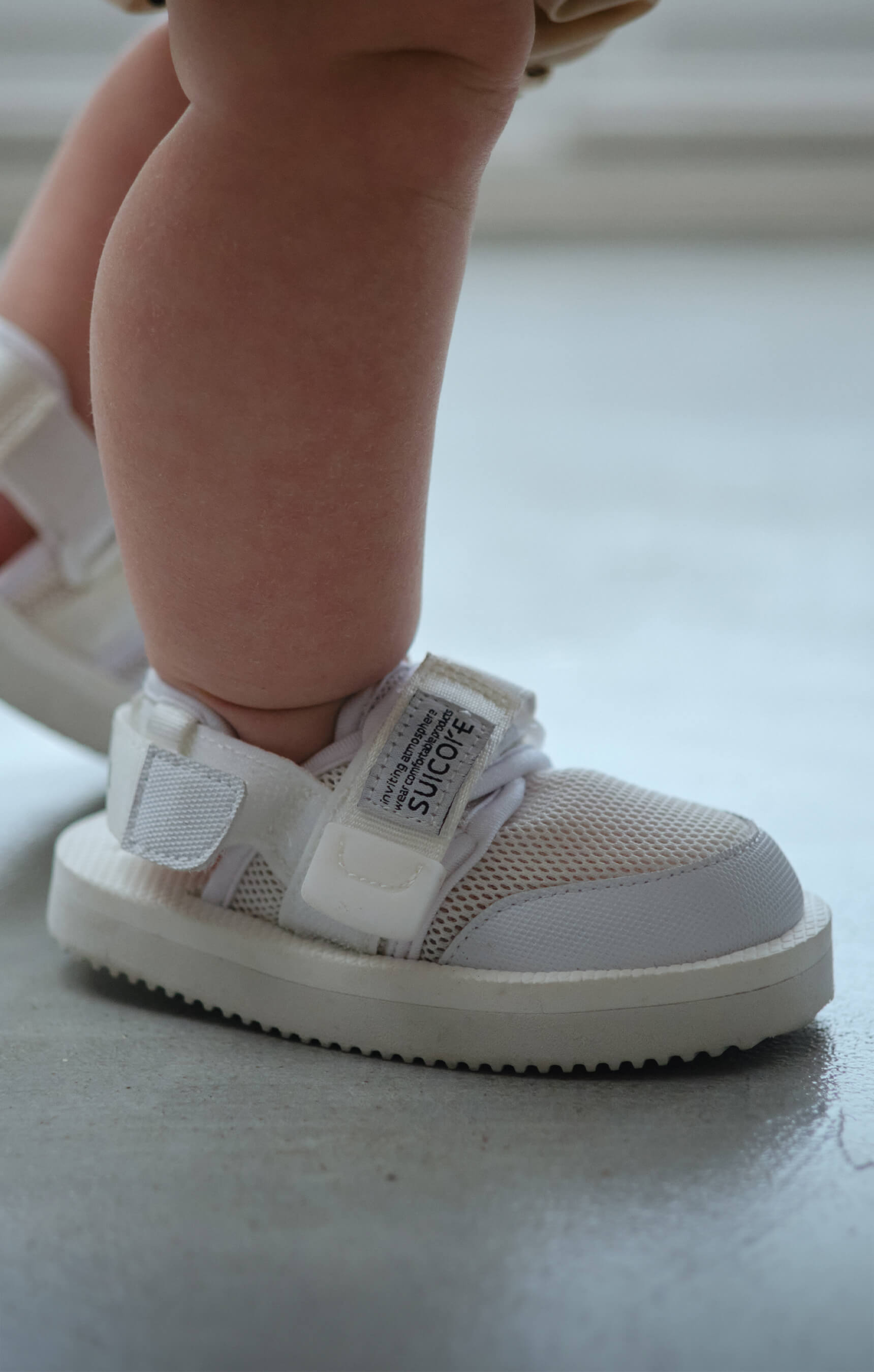 SUICOKE ZAVO 1 white