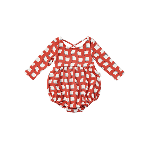 https://marlmarl-cdn.azureedge.net/pub/assets/img/feature/2025ss/april/swimwear grid wave red