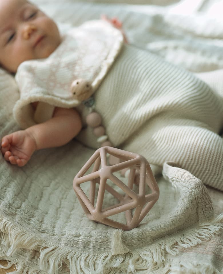 polygon ball | dot pink