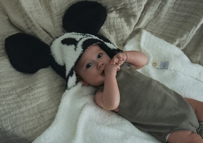 hooded blanket / Mickey