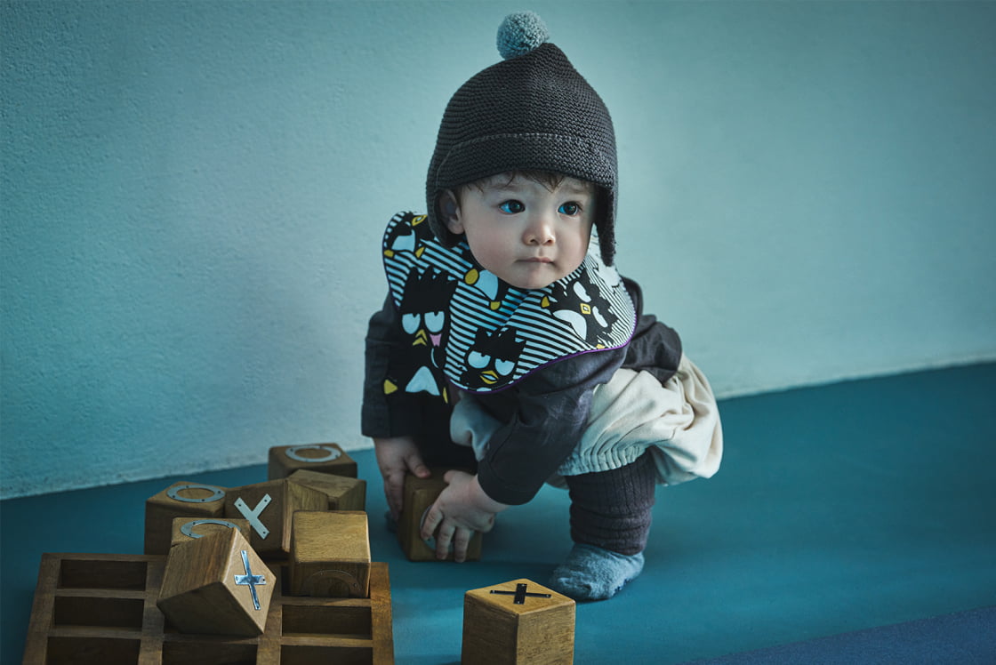 pop-out bib / BAD BADTZ-MARU