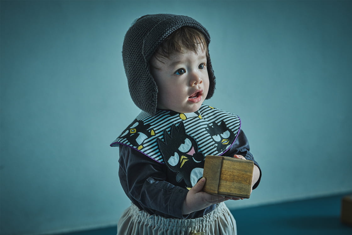 pop-out bib / BAD BADTZ-MARU