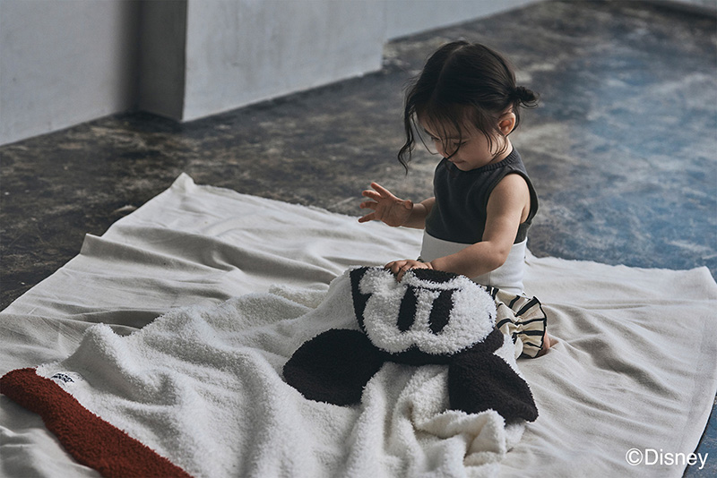 未使用　MARL MARL ホリデーコレクション　ミッキー　ブランケット 未使用 MARL MARL ホリデーコレクション ミッキー ブランケット 未使用