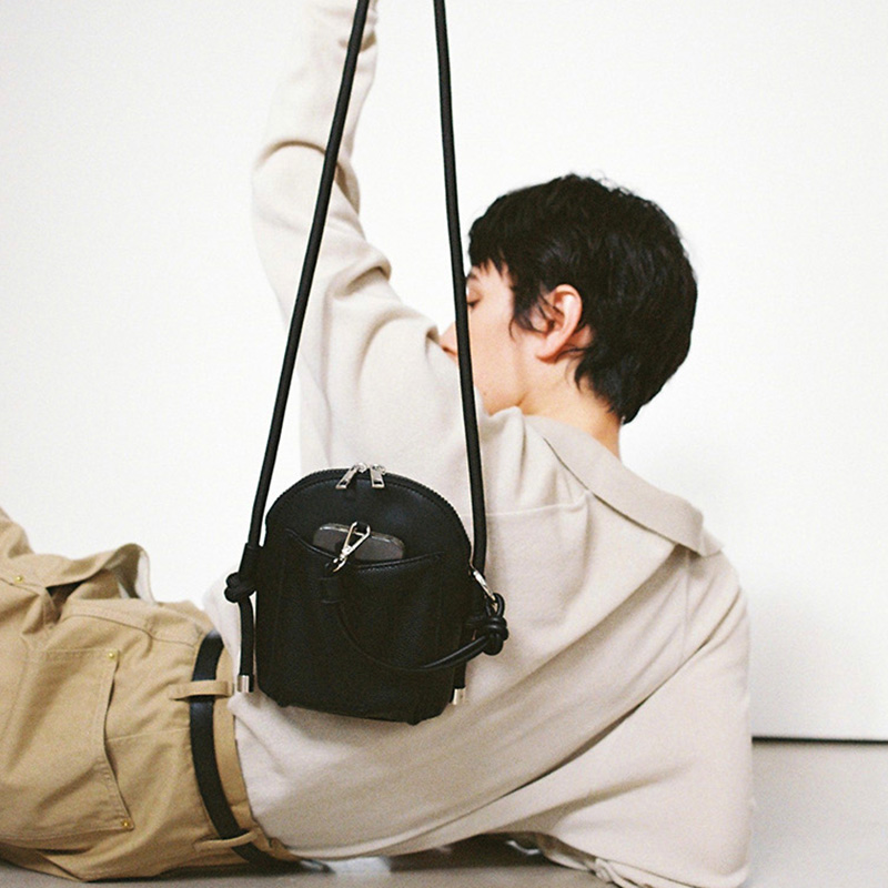 ZIPLINE PHONE BAG BLACK